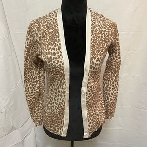 Banana Republic sweater. 100% cotton size s petite. Cute animal print